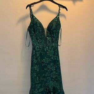 Emerald Green Sequin Prom Dress (Size 4)